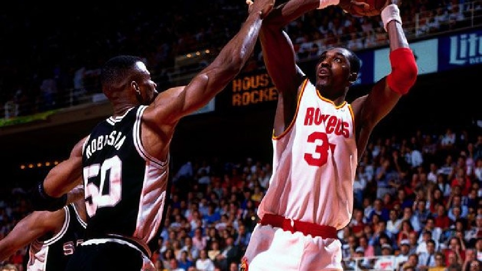 NBA Duels: Shaquille O'Neal 27 Pts Vs. Hakeem Olajuwon 22 Pts, 1999  Playoffs Gm 1. 